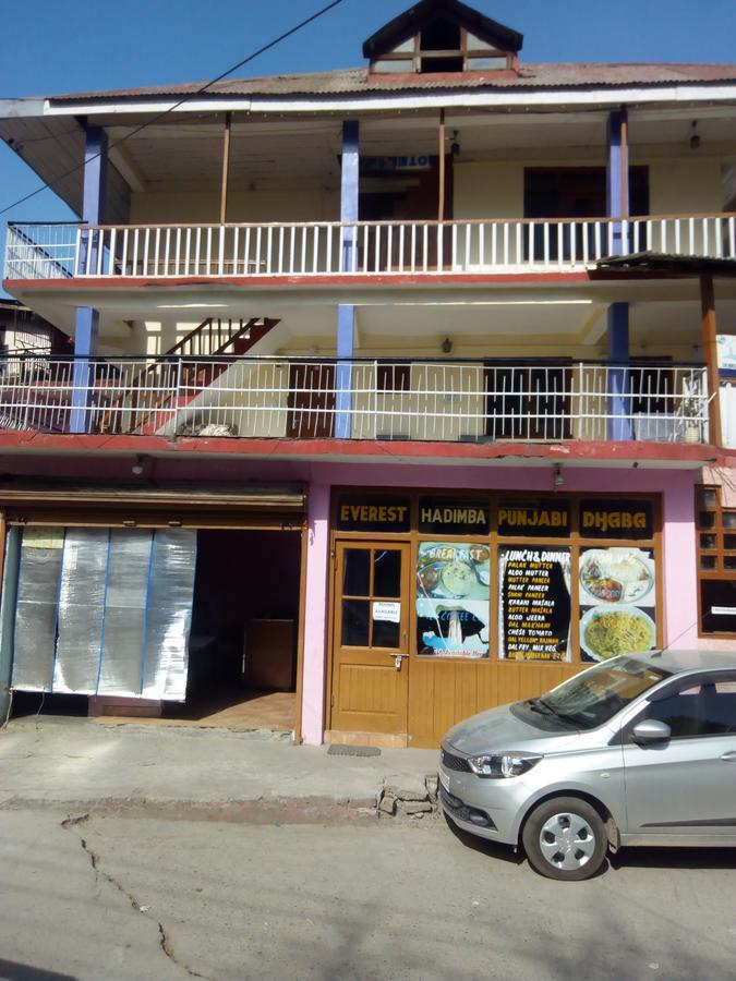 Hotel Everest Manāli Extérieur photo